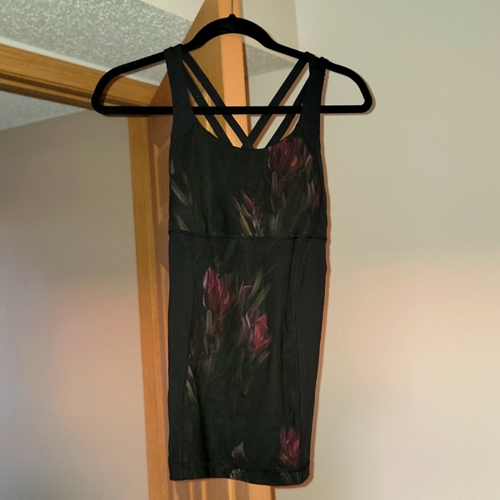 Lululemon tank